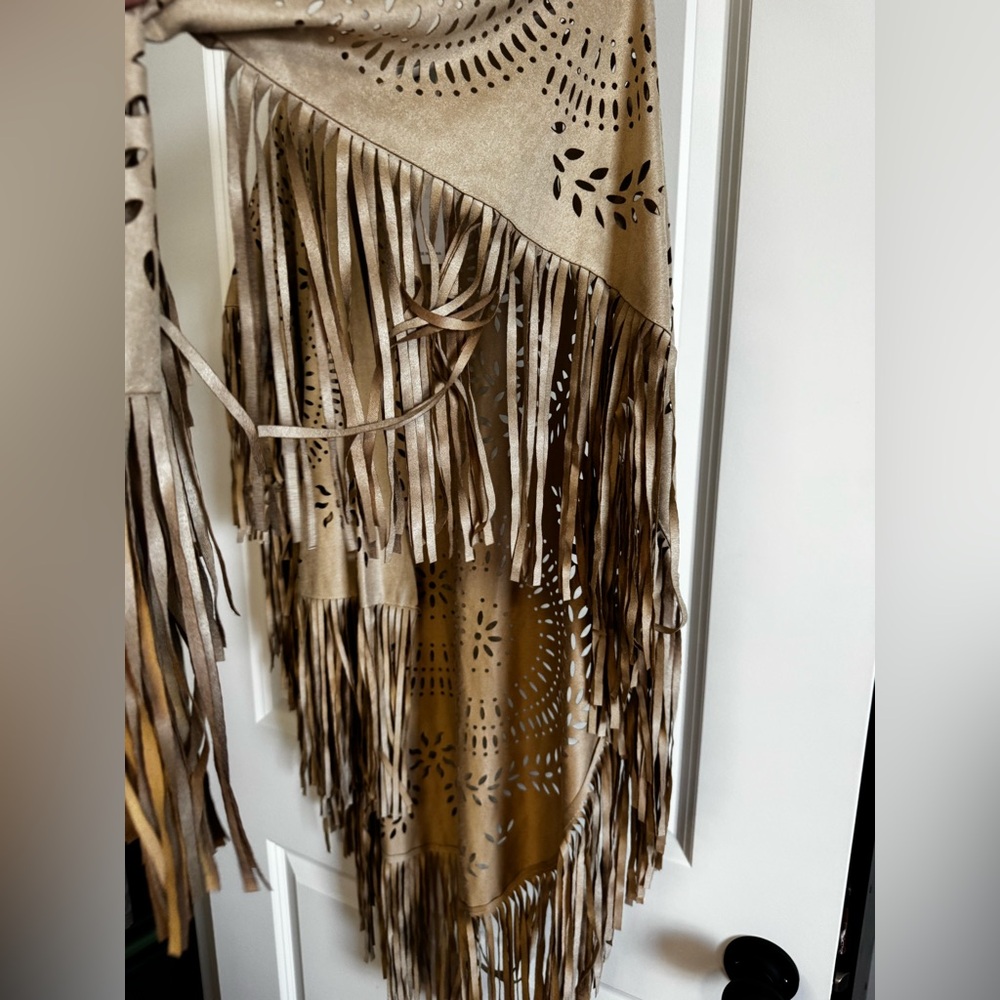 898. NWT Boho western cowgirl Tan Fringe Open Front and sides cape kimonos - Picture 7 of 8